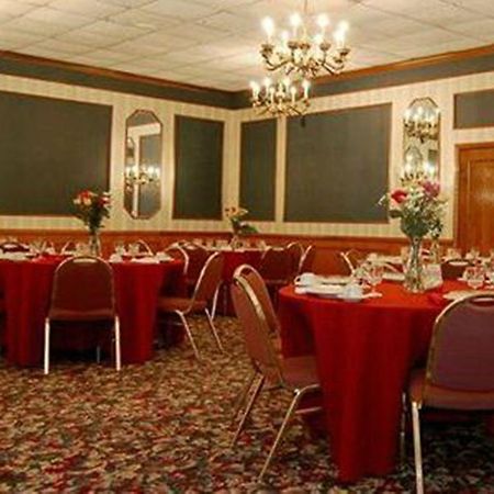 Red Carpet Inn & Suites Carneys Point/Wilmington Restaurant photo
