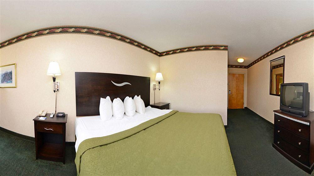 Red Carpet Inn & Suites Carneys Point/Wilmington Extérieur photo