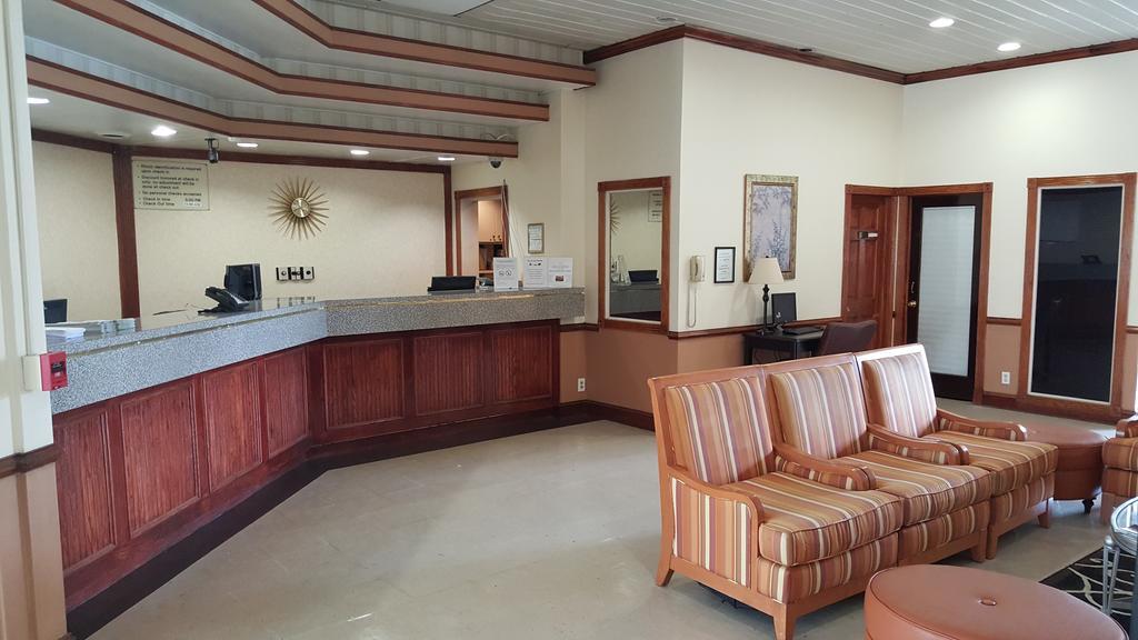 Red Carpet Inn & Suites Carneys Point/Wilmington Extérieur photo