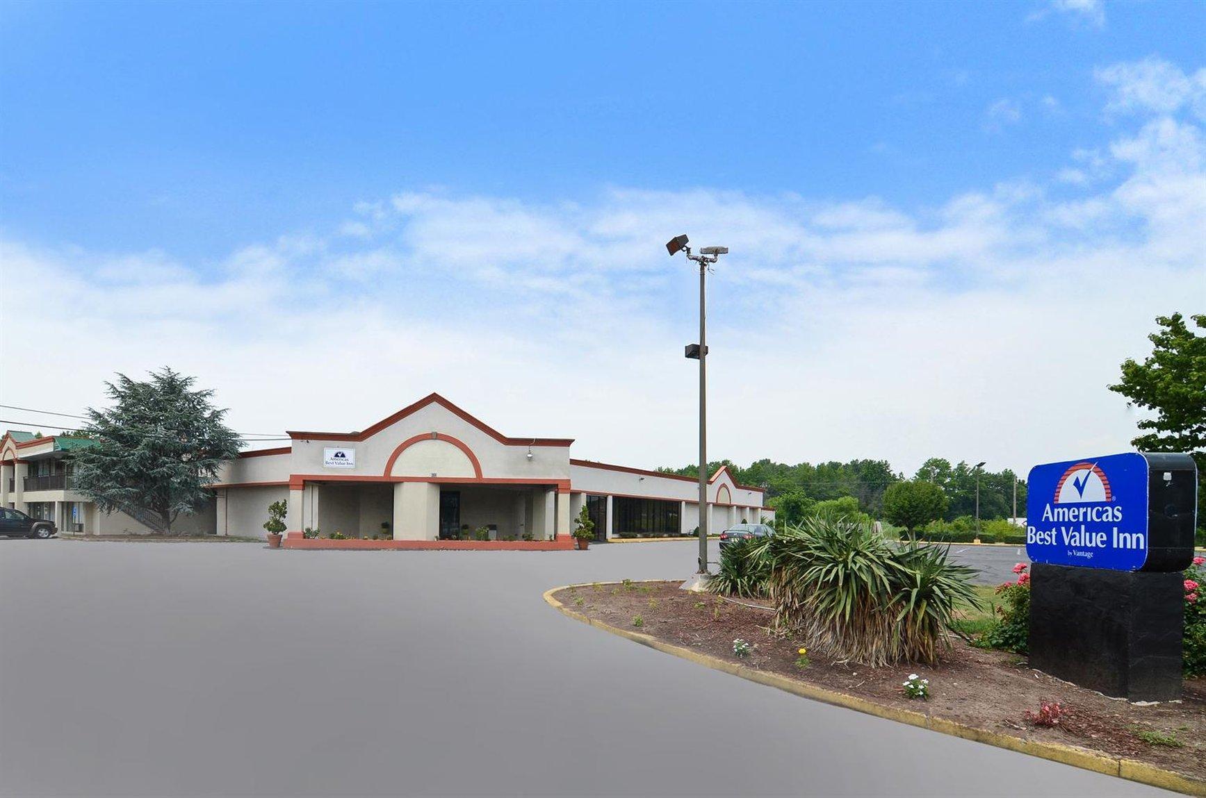 Red Carpet Inn & Suites Carneys Point/Wilmington Extérieur photo